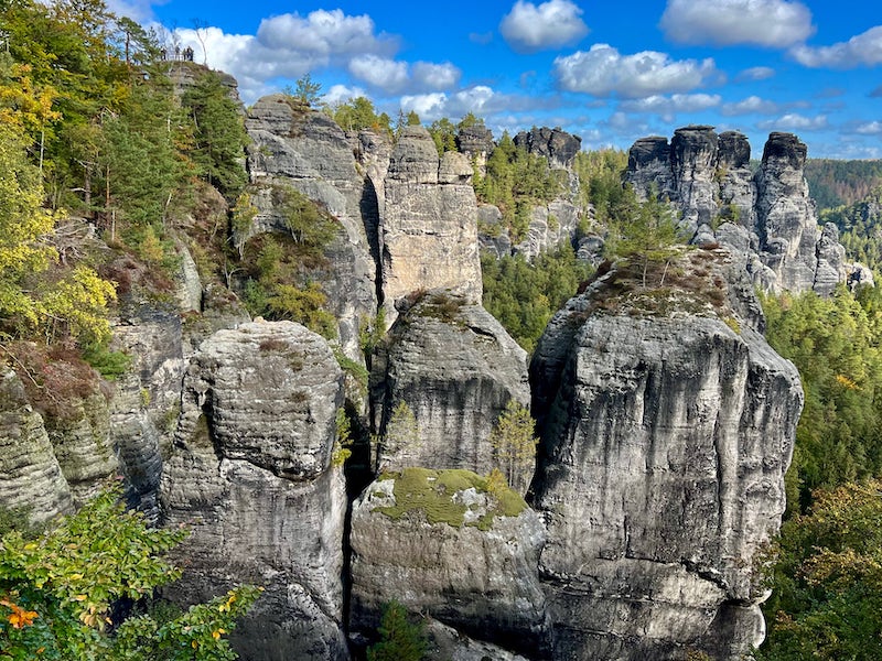 Фото: Песчаниковые скалы в районе Бастай, Саксонская Швейцария